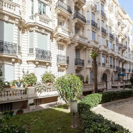 Gloria Mansion Apartment