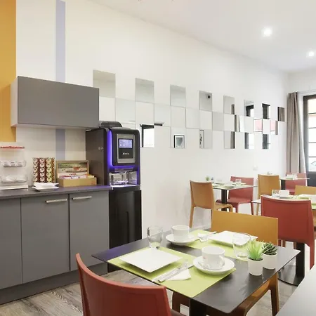 Alcove Hotel 3*