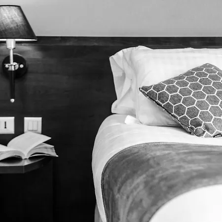 Le Noailles Gare Hotel Nicea