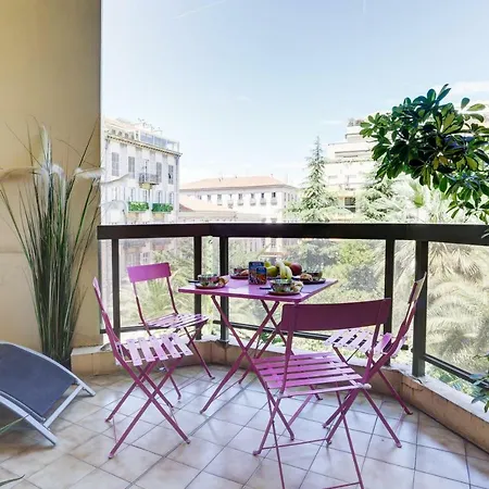 Grand H -f2, Face Vieux- Nice, Terrasse, Ascenseur, Climatisation, Terrace - Center Lejlighed Nice