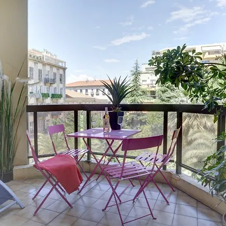 Grand H -f2, Face Vieux- Nice, Terrasse, Ascenseur, Climatisation, Terrace - Center Apartment