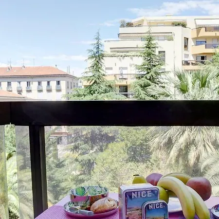 Grand H -f2, Face Vieux- Nice, Terrasse, Ascenseur, Climatisation, Terrace - Center Apartment