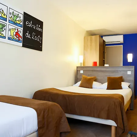 Le Seize, Centre Otel
