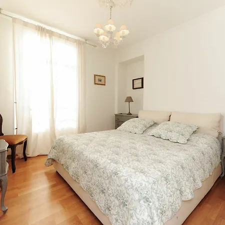 Apartment Clemenceau Centre Five Stars House