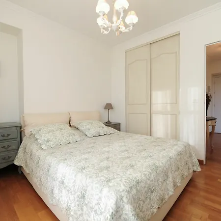 Apartment Clemenceau Centre Five Stars House *
