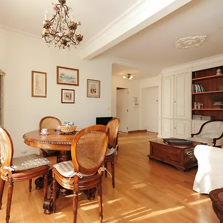 Apartment Clemenceau Centre Five Stars House