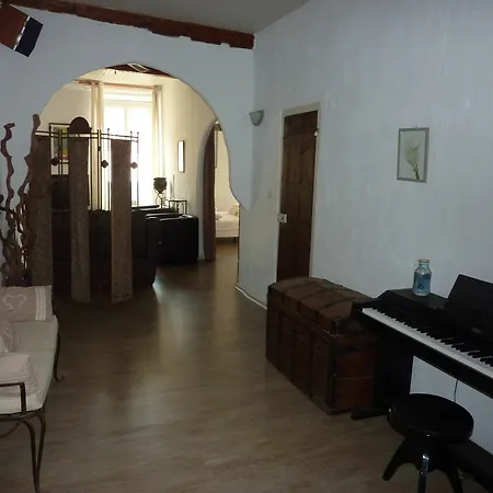 Apartment Old