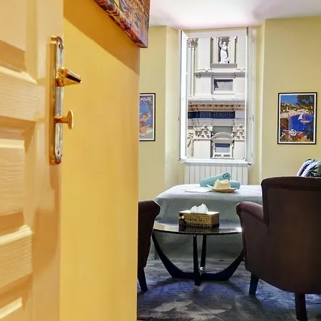 Fontaine - Charming Provencal, Clim, 6 Guest, Old Town Apartment *