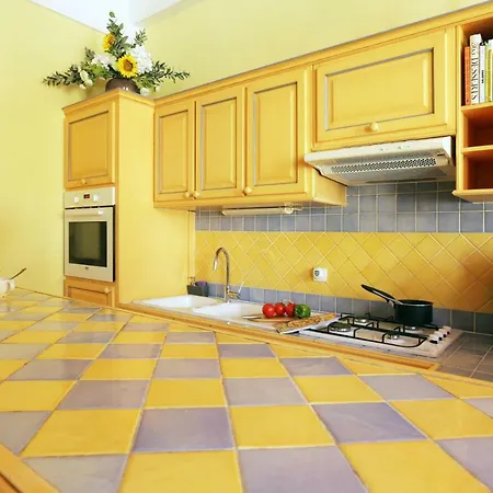 Fontaine - Charming Provencal, Clim, 6 Guest, Old Town Apartment *
