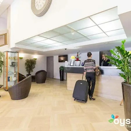 Le Noailles Gare Hotel