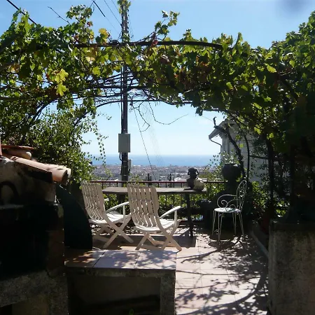 Bennecourt Bed & Breakfast 2*