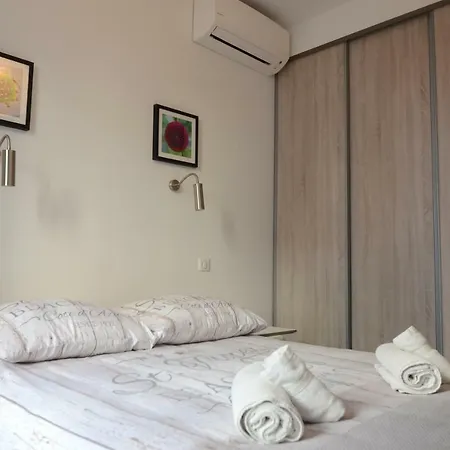 Carre D'or Very Appart Near The Beach 2 A 6 Personnes Apartment