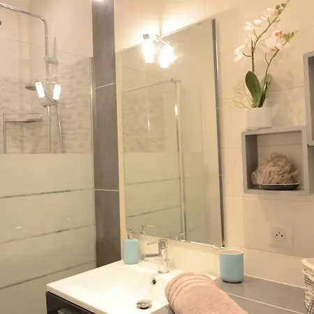 Carre D'or Very Appart Near The Beach 2 A 6 Personnes Apartment Nice