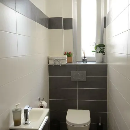 Apartment Carre D'or Very Appart Near The Beach 2 A 6 Personnes Nice