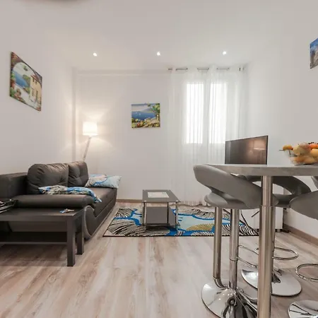 Apartment Center Barralis Nice