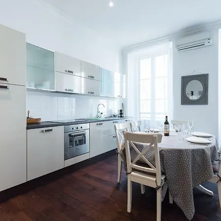 Prestige Apartment, Near The Beaches Apartment