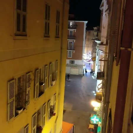 Lägenhet 2 Bedroom Old Town Centre *