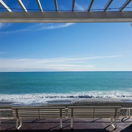 Center Nice,1 , 2 Balcons Апартаменты