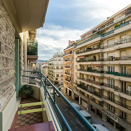 Апартаменты Center Nice,1 , 2 Balcons