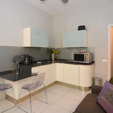 Je Suis A Apartment *