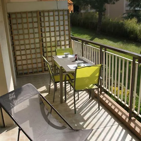 Oasis Mediterraneen Piscine & Parking Calme Absolu Apartment