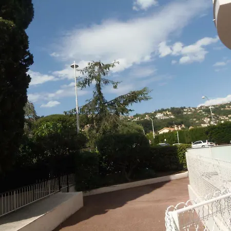 Joli Studio Calme Avec Terrasse Apartment *