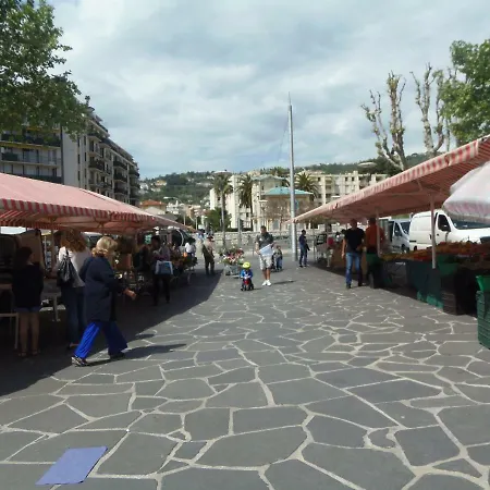 Joli Studio Calme Avec Terrasse Apartamento Niza