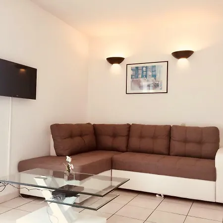 Maison Les Domes, Piscine Et Parking *