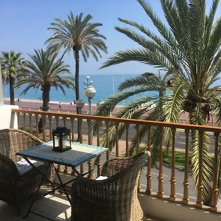 Apartment La Couronne A