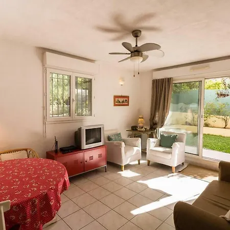 Apartment Villa Soraya , Quiet Location With Big Garden Near Beach And Old Town Of Nice