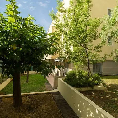 Villa Soraya , Quiet Location With Big Garden Near Beach And Old Town Of Nice Apartment *