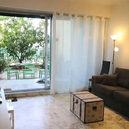 Eros Apartment