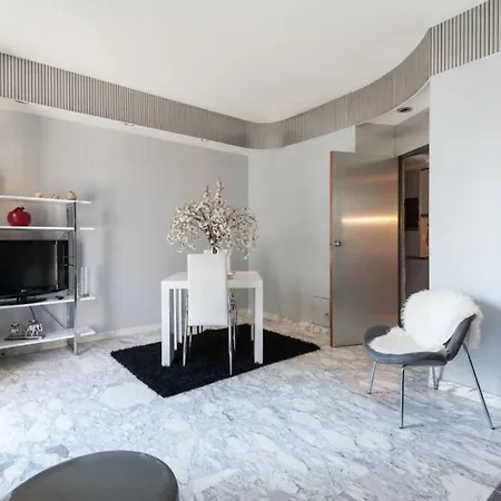 Luckey Homes - Boulevard Du Tzarewitch Appartamento