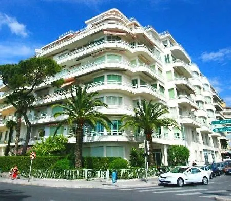 115 By The Sea Apartamento