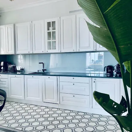 Bagatelle - Luxury Apartment *