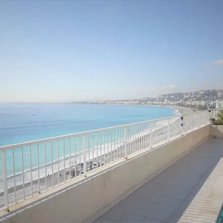 7 Promenade Des Apartment