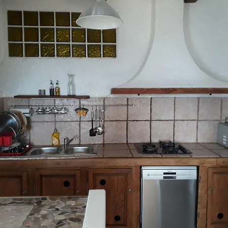 Maison Mitoyenne 68m², 2 Pieces + Veranda, Jardin 100m² Avec Pergola, Vue Holiday home Nice