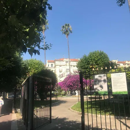 Appartamento Roses & Ivy, Rue Du Congres Nizza
