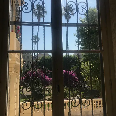 Roses & Ivy, Rue Du Congres Nizza