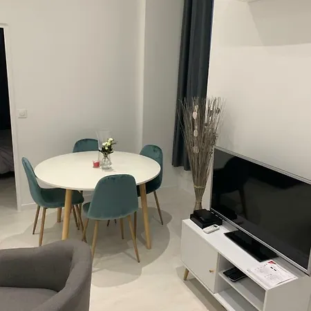 Gustave Apartment *
