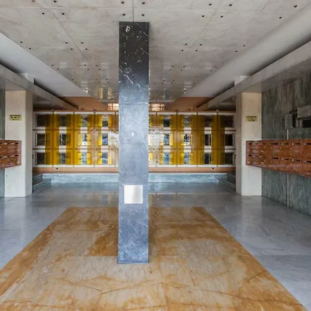 Le Palatin Apartment *