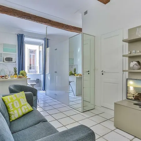 Mari 117 - Center Apartment *