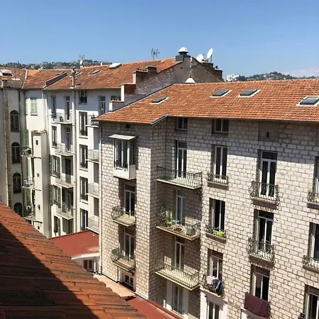 F2 Centre - Gare Apartamento *