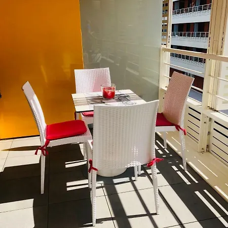 A Terrasse Ensoleillee & Parking A La Gare Du Sud Apartment
