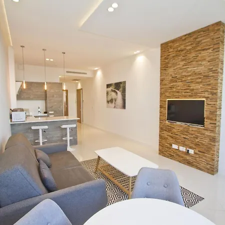 Appartamento Sea View- Easy Booking *
