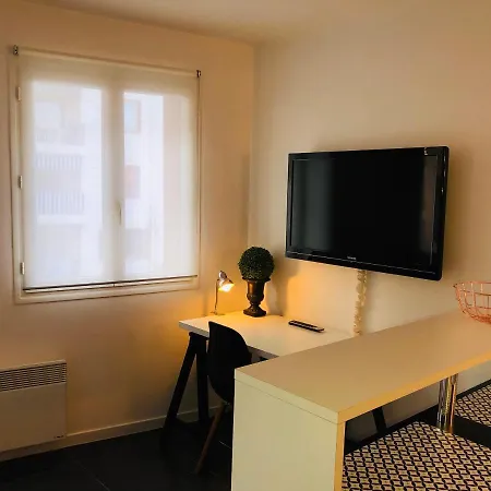 Promenade 1 Apartment
