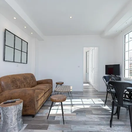 Apartment Squared Head-apartment With Terrace In Nice
