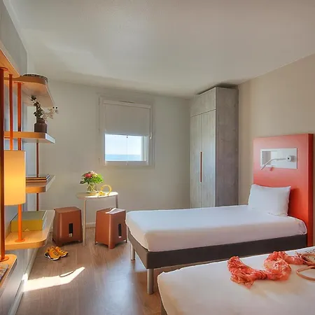 Ibis Budget Californie Lenval 2* Νίκαια