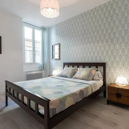 Apartment Bright Old Town Nice