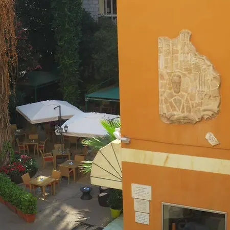 Restaurant Oasis 3*